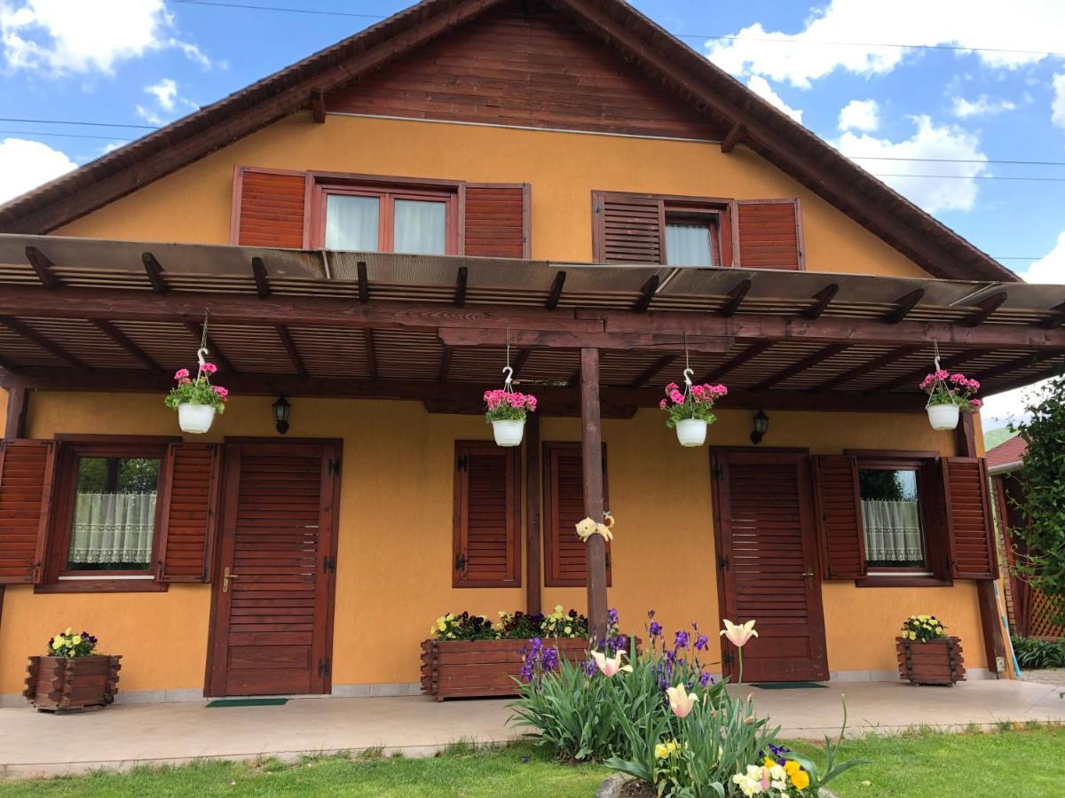 Hanga Apartments Совата Екстер'єр фото